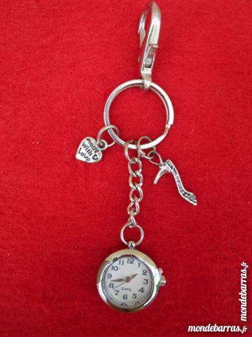 MONTRE quartz porte-clef 6 Dammarie-les-Lys (77)