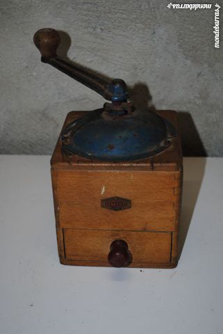 moulin � caf� ancien ORGO en bois 28 Blaye-les-Mines (81)