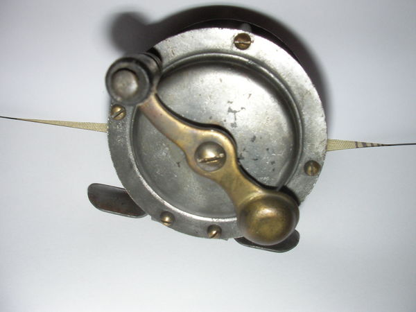 MOULINET ANCIEN SANS MARQUE. 18 Roques (31)