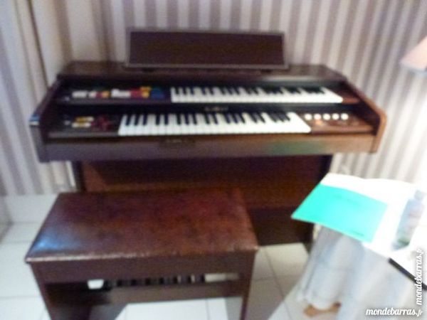 ORGUE ELECTRONIQUE 150 La Guerche-sur-l'Aubois (18)