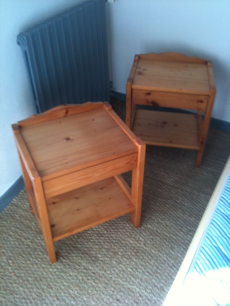 Paire de chevet en pitchpin 65 Castres (81)