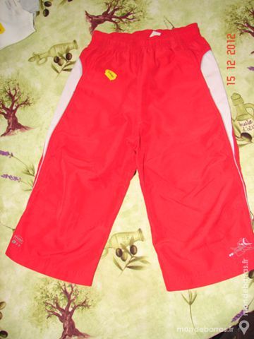 PANTACOURT + TEE SHIRT ENFANT 8 ANS 2 Bretteville-sur-Laize (14)