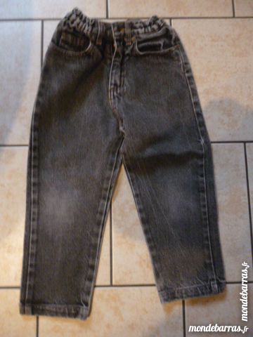 Pantalon jean noir d�lav� gar�on Taille 5 /6 ans 4 Argenton-sur-Creuse (36)