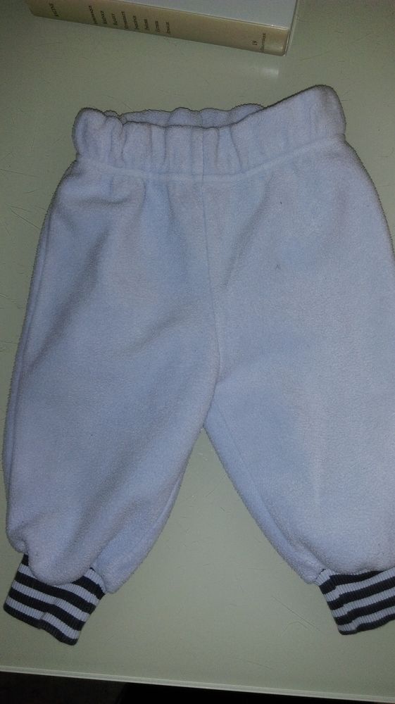 Pantalon pyjama hm disney gar�on 12 mois bon �tat 
1 Marseille 9 (13)