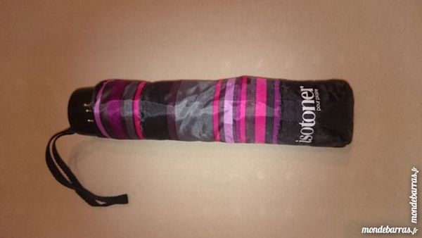 Parapluie ISOTONER neuf 20 Lyon 2 (69)