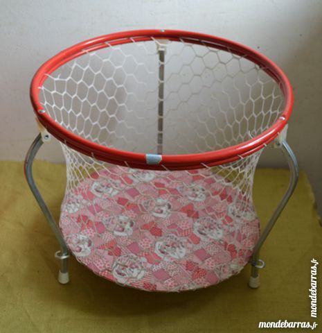 Parc � poup�e 18 Vir�-en-Champagne (72)