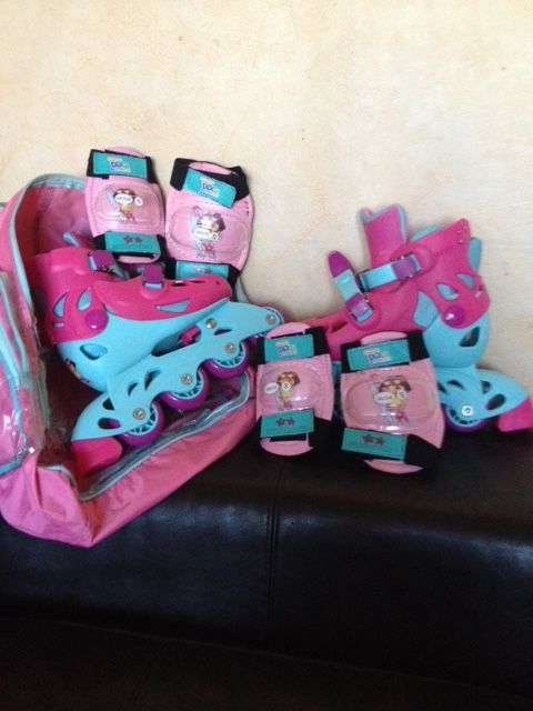 Patins roulettes et coffret protection Dora 20 Orl�ans (45)