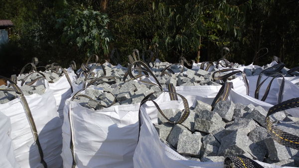 pav�s granit Neufs livraison sur toute la region 15 Clermont-Ferrand (63)