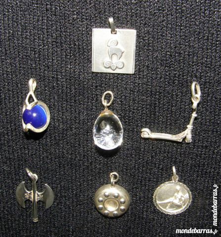 7 Pendentifs Divers 0 Villeneuve-Saint-Georges (94)