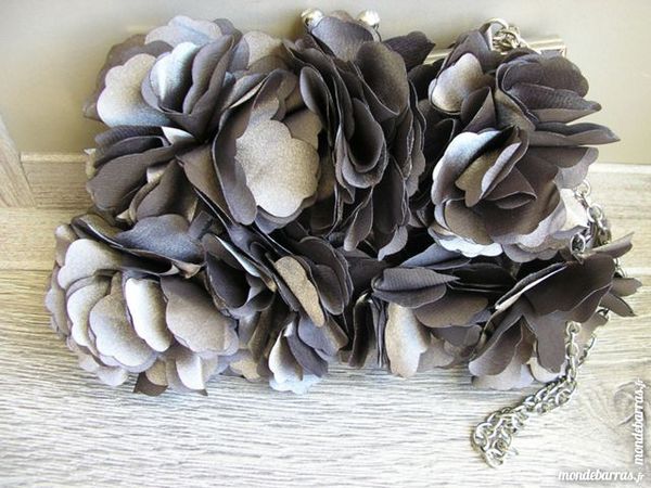 PETIT SAC A MAINS Id�al c�r�monie, TISSU, NEUF 17 Lons-le-Saunier (39)