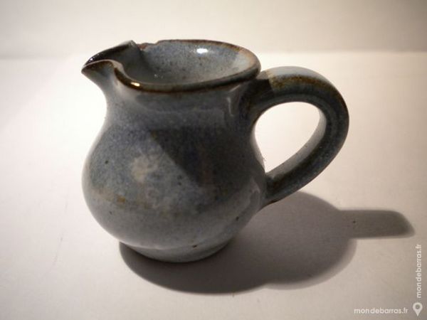 PETIT PICHET en gr�s 2 Dammarie-les-Lys (77)