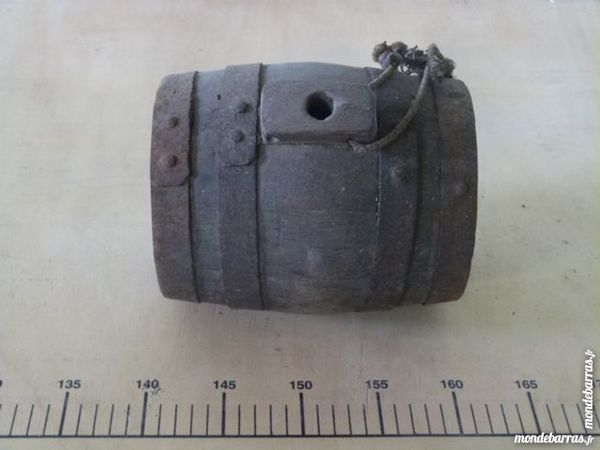 Petit tonnelet pour boire � la r�galade 20 �percieux-Saint-Paul (42)