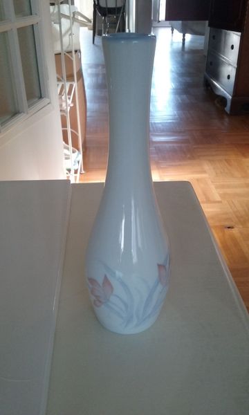 Petit vase, d�cor fleuri 9 Charenton-le-Pont (94)