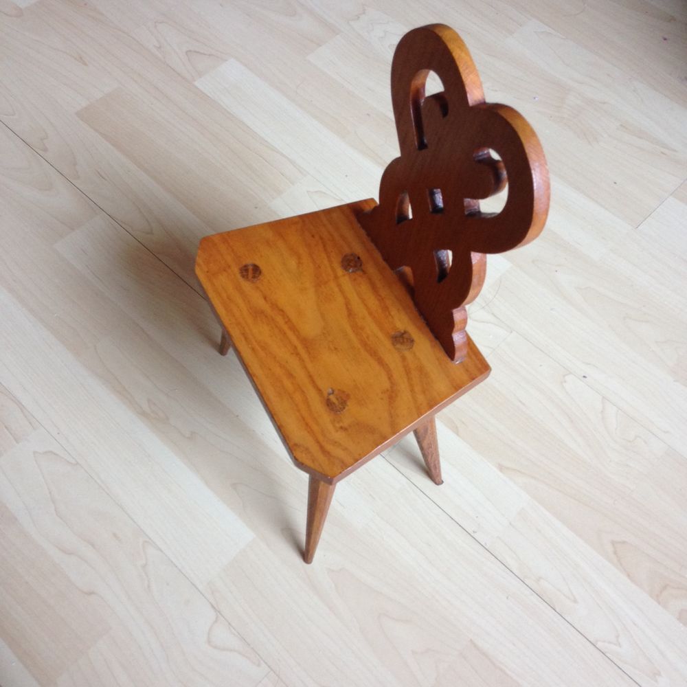 Petite chaise d�corative en bois 32 Strasbourg (67)