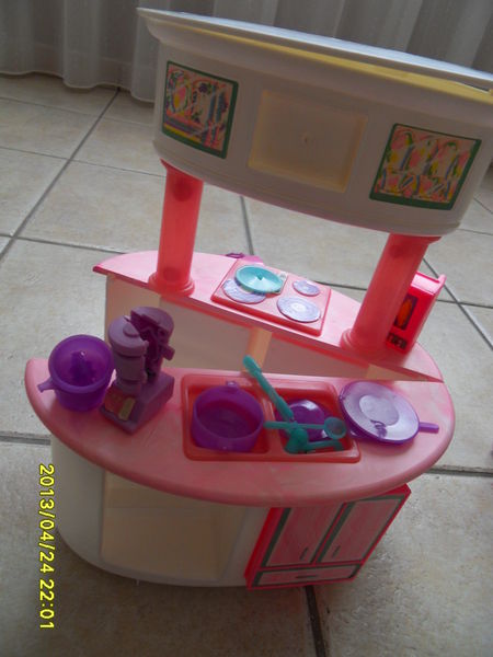 Petite cuisine 4 Mont�vrain (77)