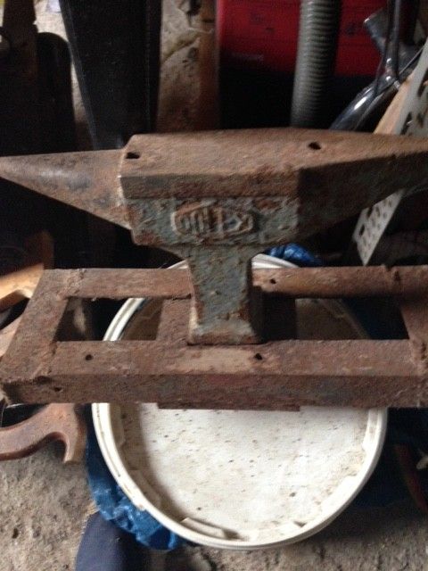 petite ENCLUME de Mar�chal ferrant 100 Pamiers (09)