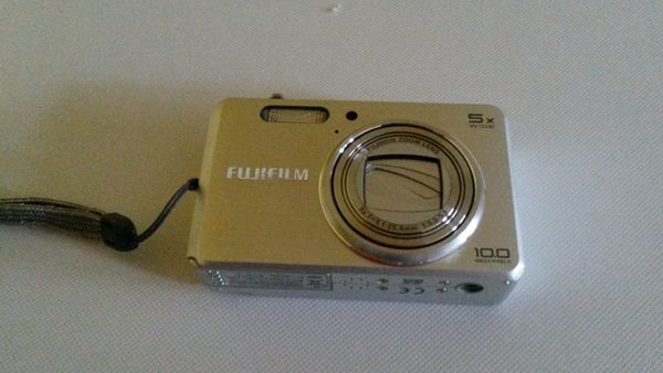 app.photo num�rique Fujifilm Finepix J110W gris
35 Ensisheim (68)