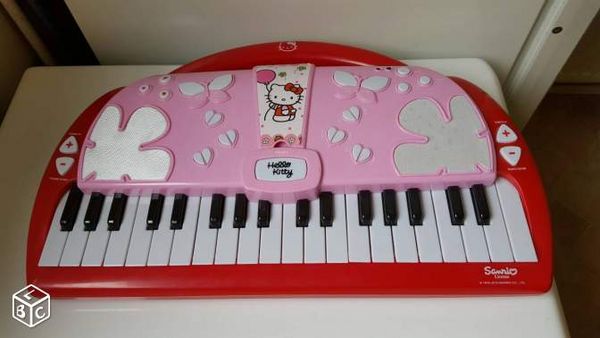 PIANO HELLO KITTY 0 Colombes (92)