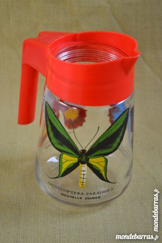 Pichet d�cor de grands papillon 10 Vir�-en-Champagne (72)