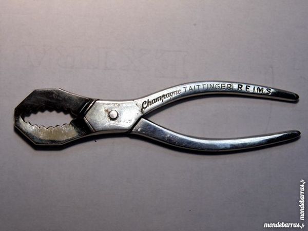 Pince � champagne TAITTINGER caspule VINTAGE 20 Dunkerque (59)