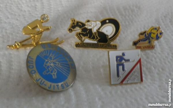 LOT DE 5 PINS THEME SPORT 5 Attainville (95)