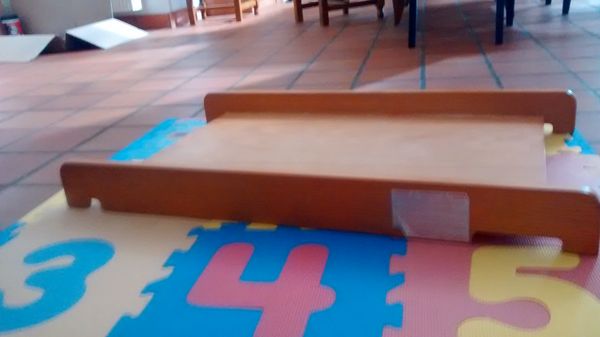 Plan � langer en bois adaptable sur tout lit b�b� 30 Saint-Fargeau-Ponthierry (77)