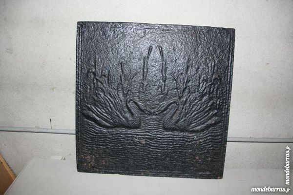 Plaque de chemin�e ancienne en fonte 70 Voujeaucourt (25)