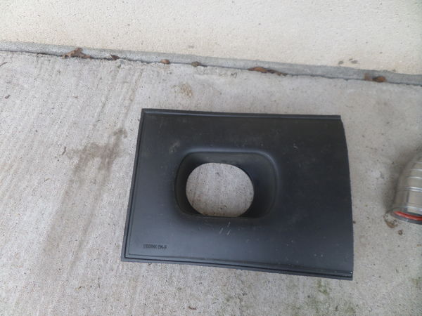 plaque pour raccord tuyau pour mettre sur le toit 5 Ancenis (44)