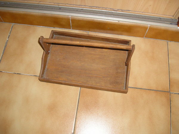 Plateau en bois, 32 cm x 21 cm, 5 Sept�mes-les-Vallons (13)