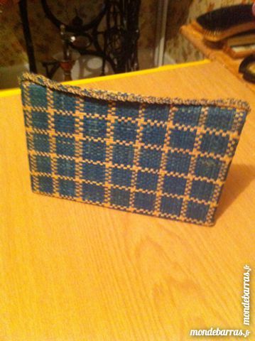pochette en paille tress�e 8 Saint-Vallier (71)