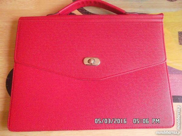 POCHETTE ROUGE PORTE-DOCUMENTS 3 Chambly (60)