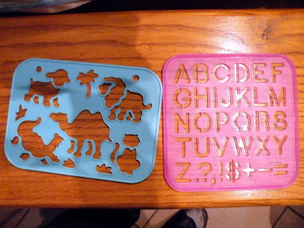 pochoirs en plastique 4 Viriat (01)