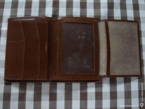Porte feuille en cuir Le Tanneur 10 Dullin (73)