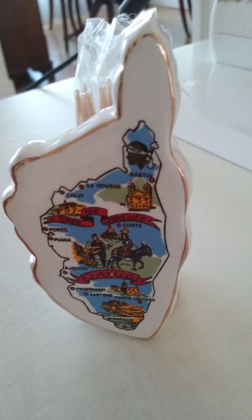 Porte piques (ou de toutes autres choses) en forme de Corse 5 Charenton-le-Pont (94)