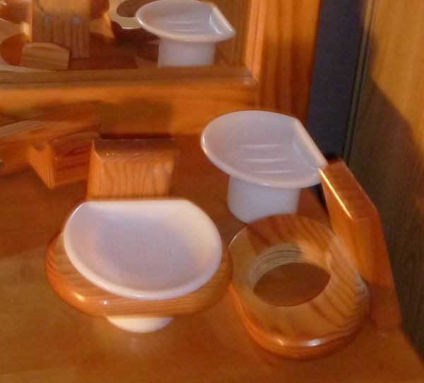 PORTE-SAVON en pin 10 Doussard (74)