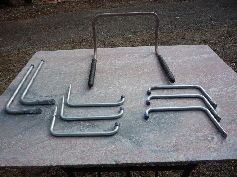 Porte v�lo/bicyclette/�chelle/balais/mural/garage 25 Castres (81)