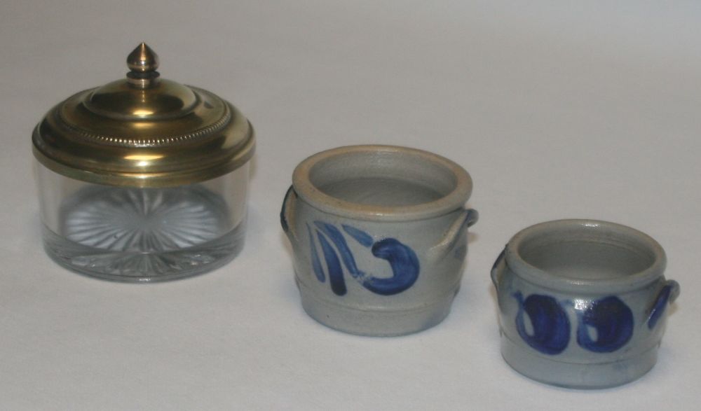 Pots en gr�s bleu d'Alsace et sucrier en verre 16 Courry (30)