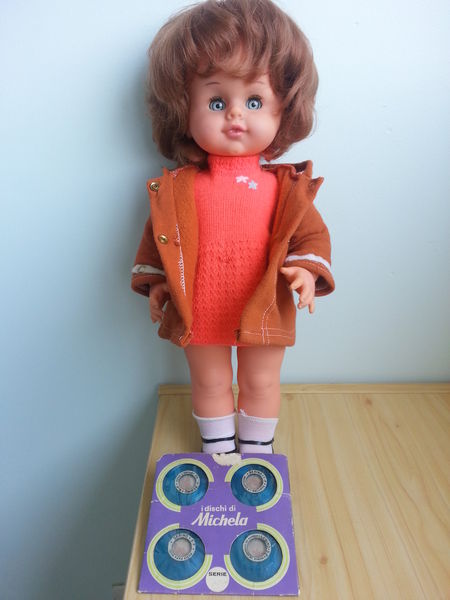 poup�e vintage MICHELA parlante 70 Marseille 2 (13)