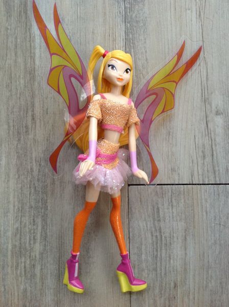 Poup�e winx en tr�s bon �tat. 3 Le Cannet-des-Maures (83)
