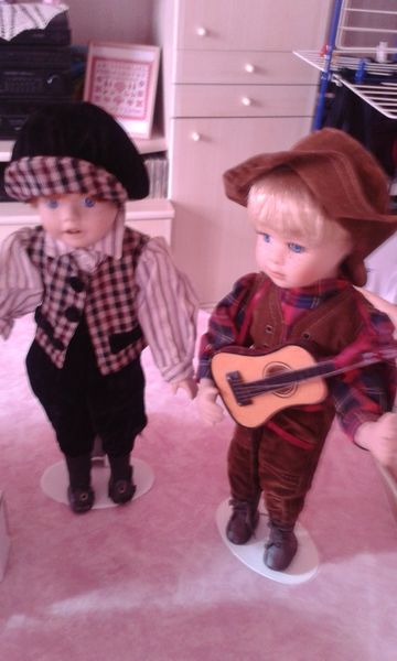 poup�es en porcelaine 5 Fleur� (86)