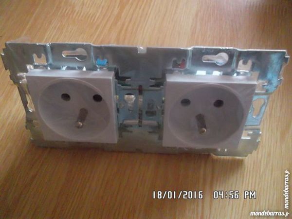 2 prises doubles KALYA blanc 3 Chambly (60)