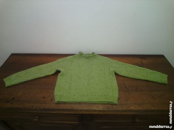 Pull de laine vert fait mains 8 ans - TBE 6 Reims (51)