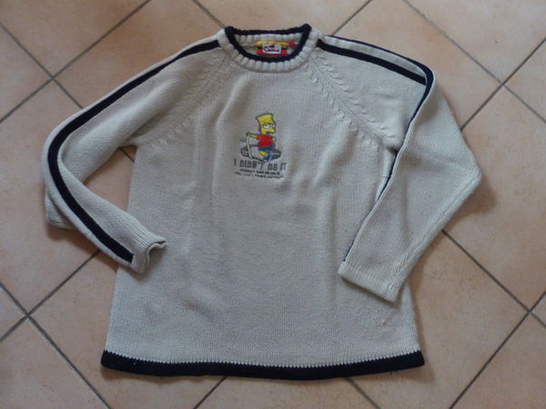 pull simpson taille m 
10 Viriat (01)