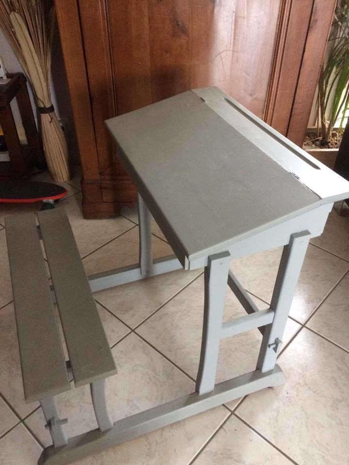 Pupitre, bureau enfant peint gris 50 La Rivi�re-de-Corps (10)