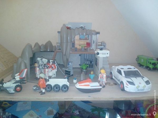 Quartier g�n�ral agents secrets +voiture Playmobil 45 Hoymille (59)