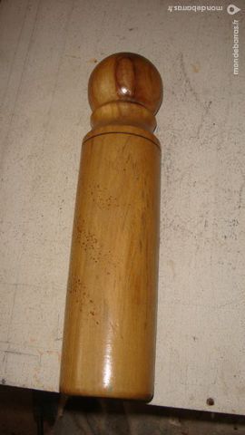 QUILLE en BOIS verni 20 Saint-M�dard-en-Jalles (33)