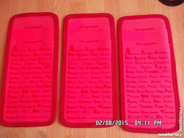 3 ranges serviettes roses 1 Chambly (60)