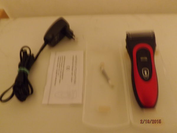 Rasoir ELECTRIQUE RECHARGABLE POVOS 26814 ROUGE N 10 Vitrolles (13)