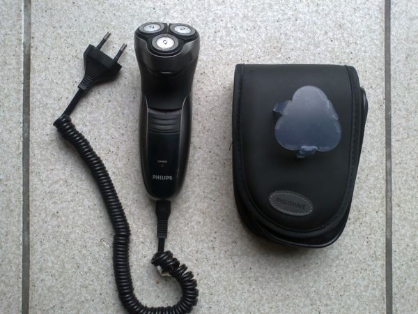 Rasoir Philips 3 t�tes 15 Challans (85)