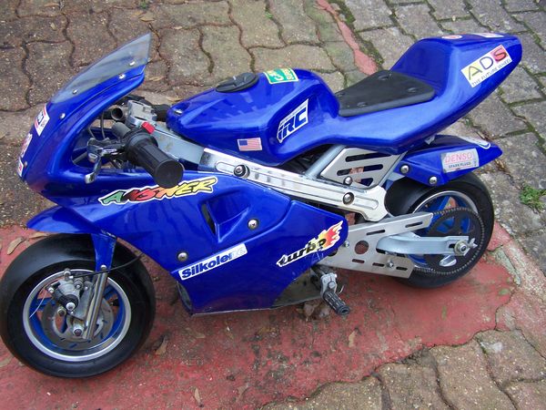 recherche pocket bike a restaurer  pour deco de garage. 0 Alen�on (61)